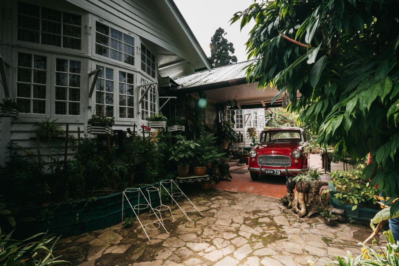 Rock Cliff Home Stay 실롱 외부 사진