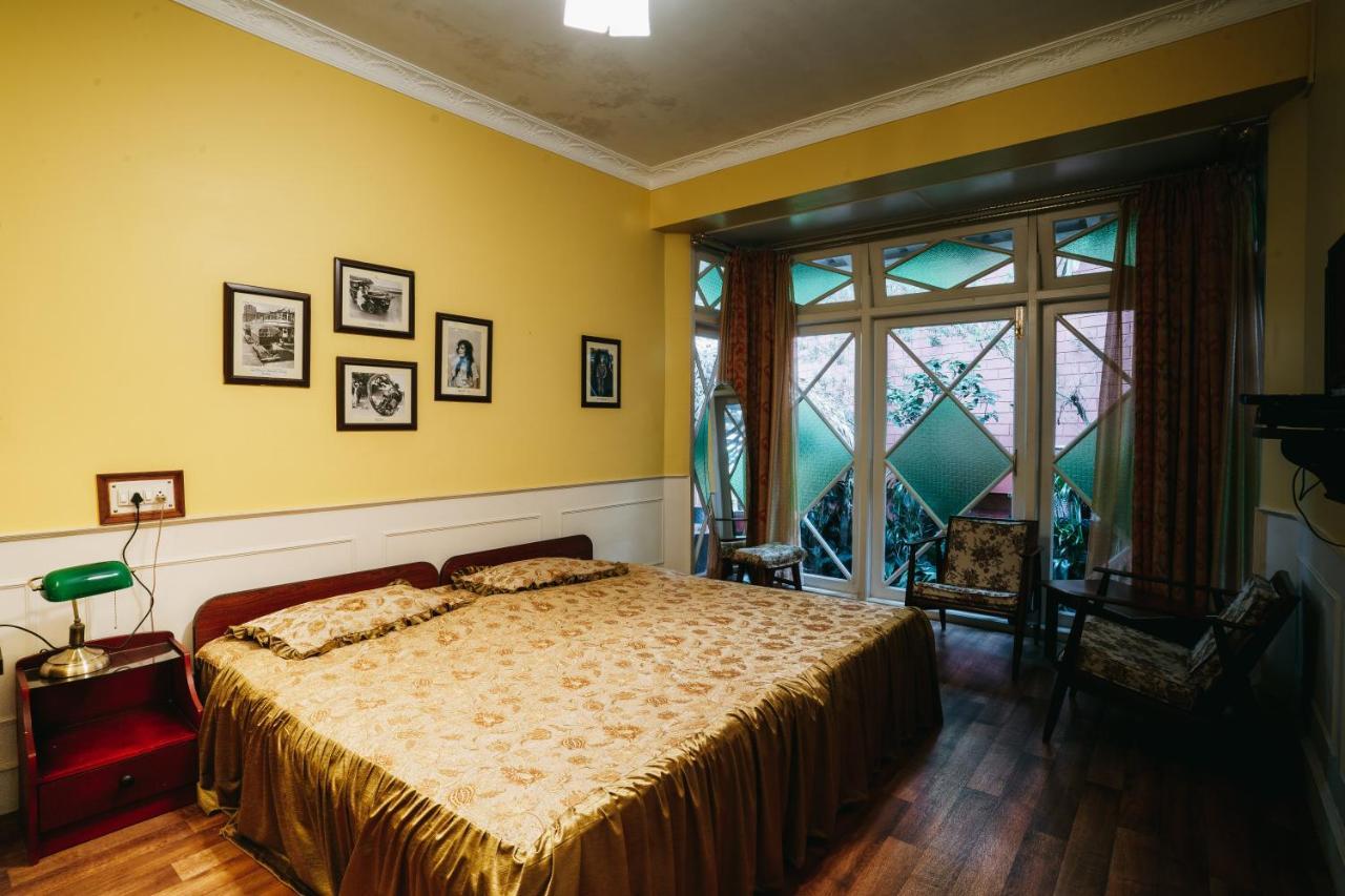 Rock Cliff Home Stay 실롱 외부 사진