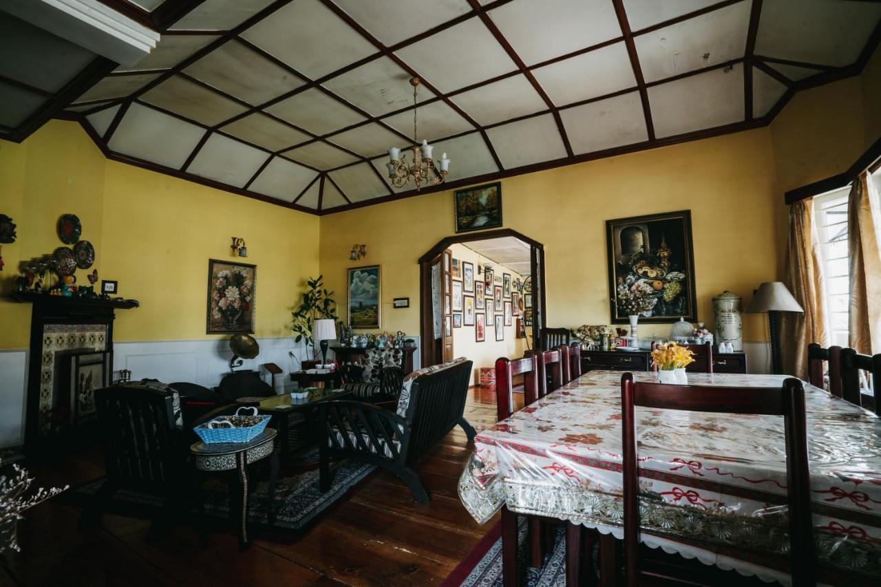 Rock Cliff Home Stay 실롱 외부 사진