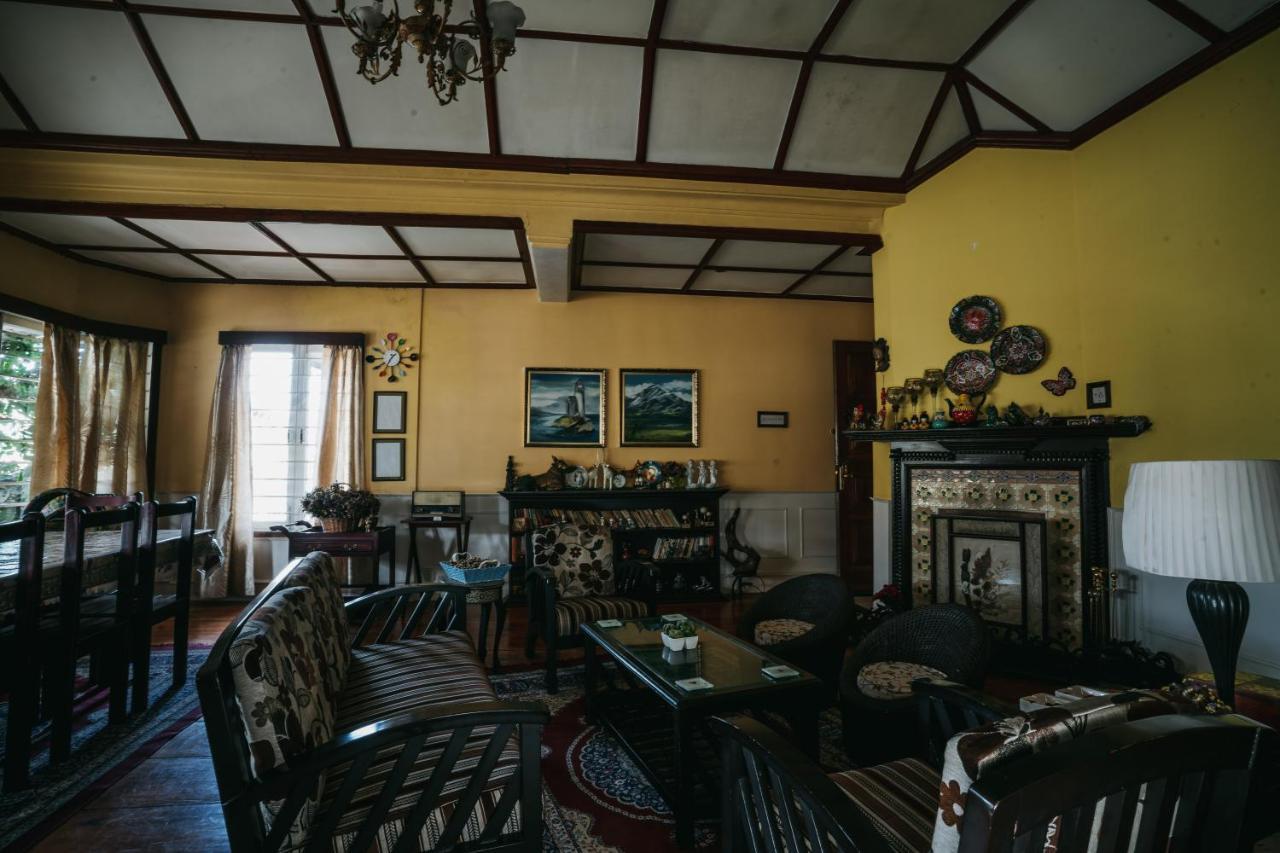 Rock Cliff Home Stay 실롱 외부 사진