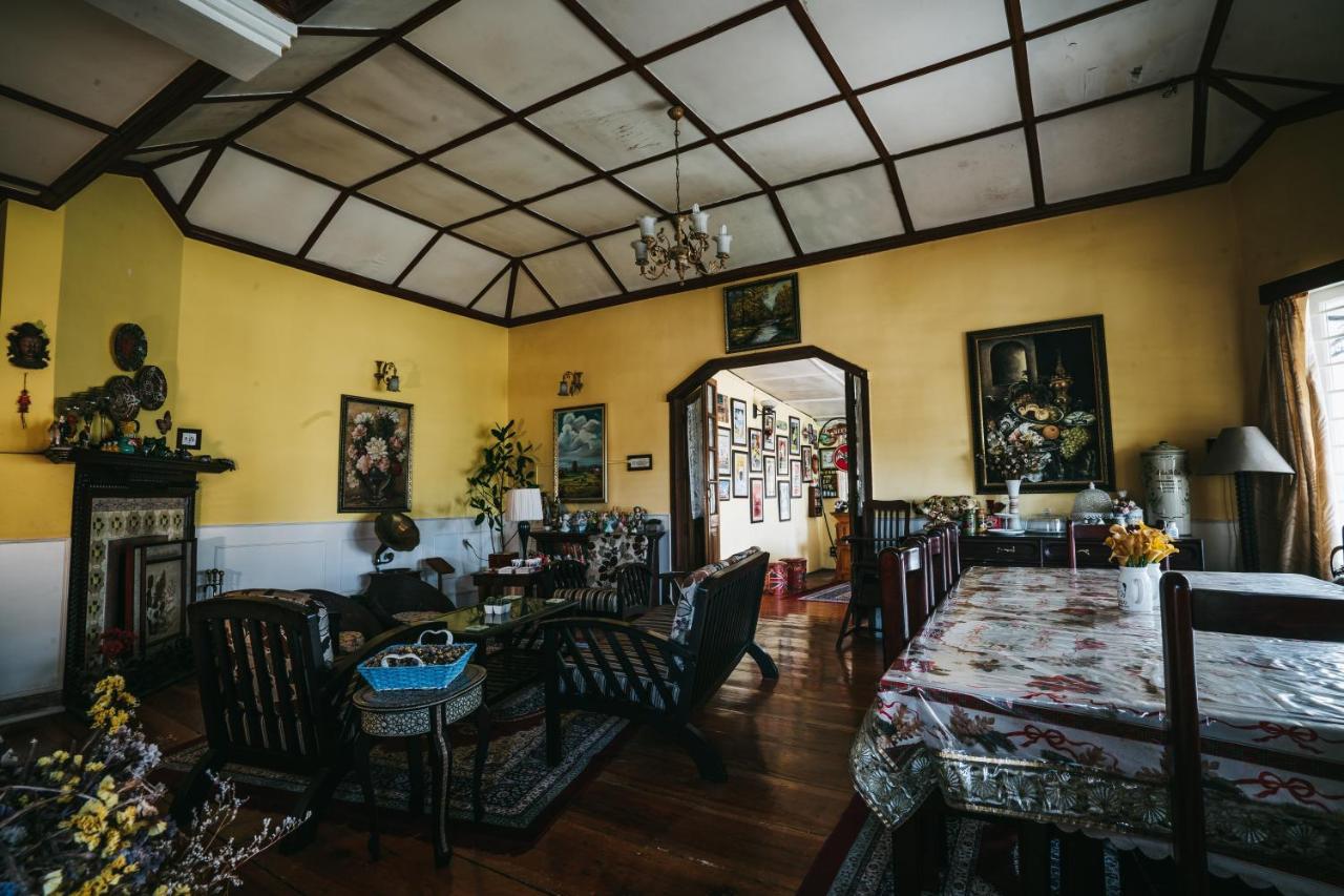 Rock Cliff Home Stay 실롱 외부 사진