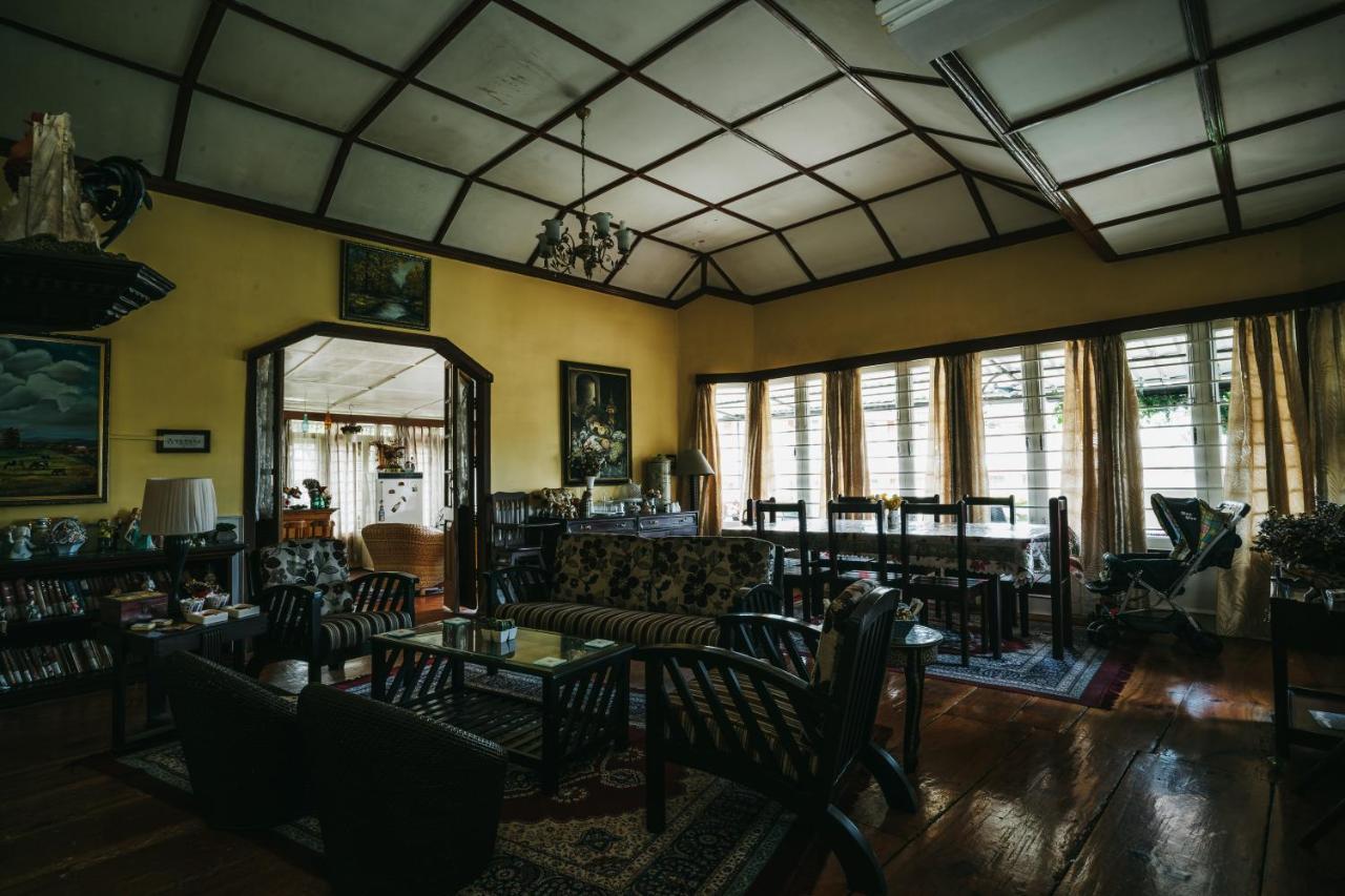 Rock Cliff Home Stay 실롱 외부 사진