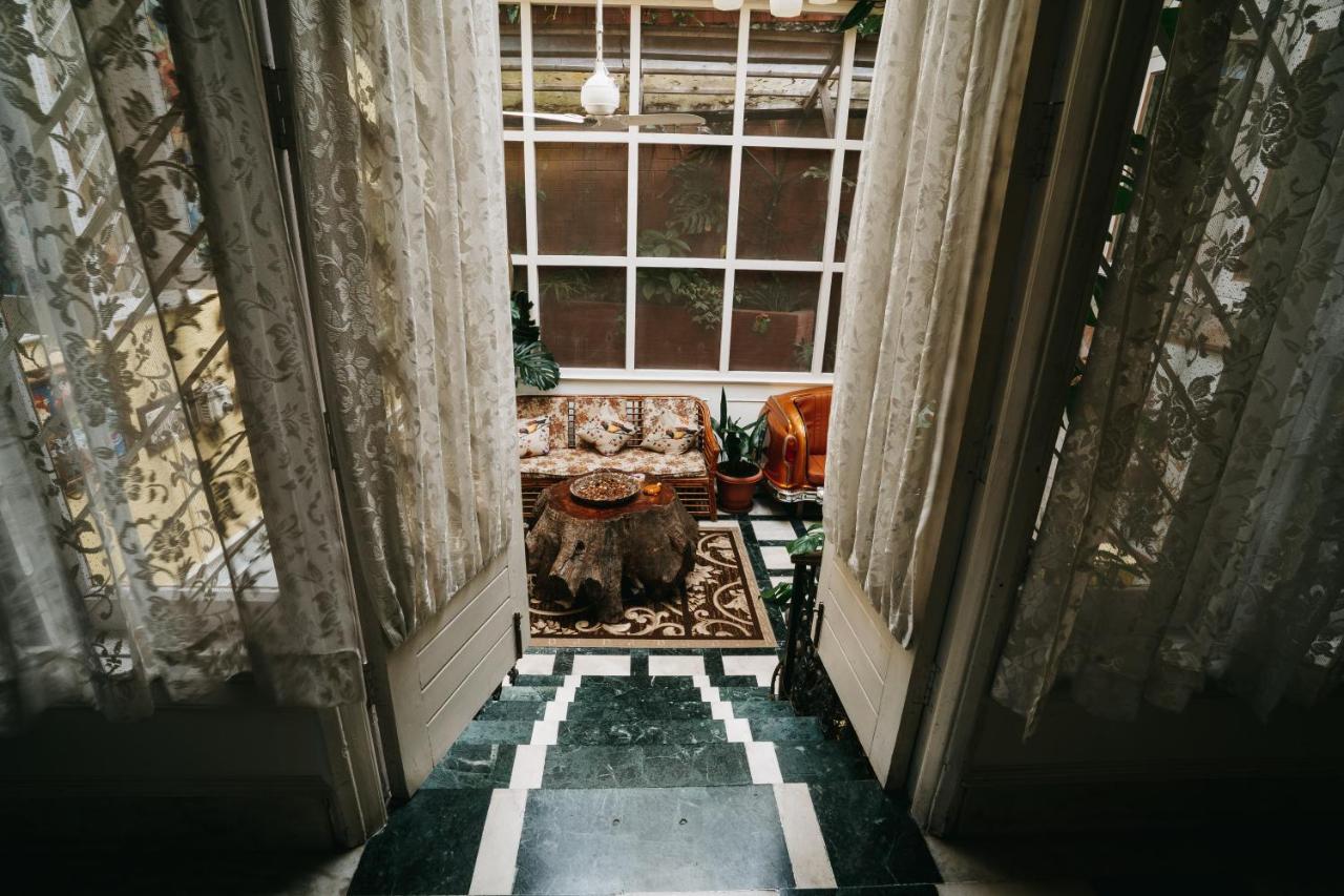 Rock Cliff Home Stay 실롱 외부 사진
