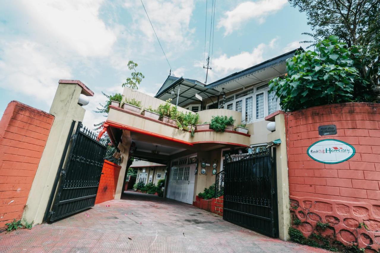 Rock Cliff Home Stay 실롱 외부 사진
