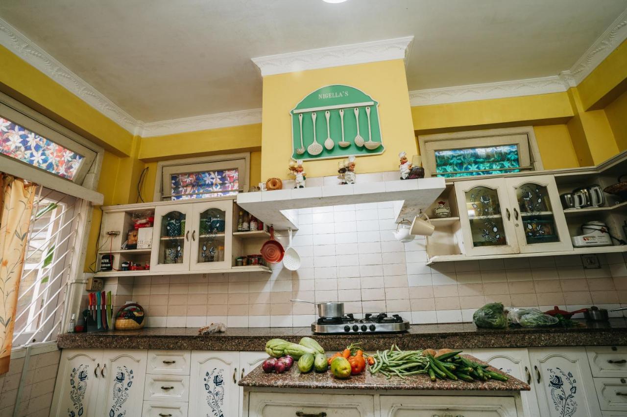 Rock Cliff Home Stay 실롱 외부 사진