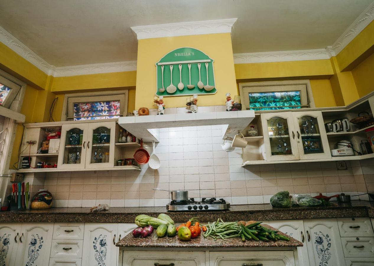 Rock Cliff Home Stay 실롱 외부 사진