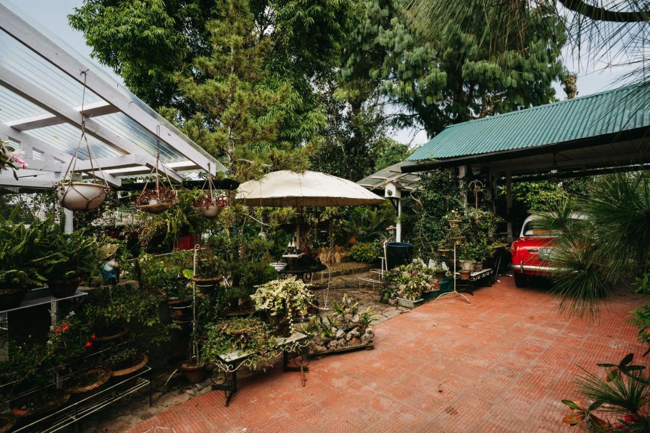 Rock Cliff Home Stay 실롱 외부 사진